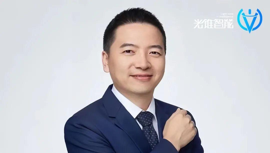 落地端側(cè)，2B模型如何以小搏大？｜對話面壁CEO李大海